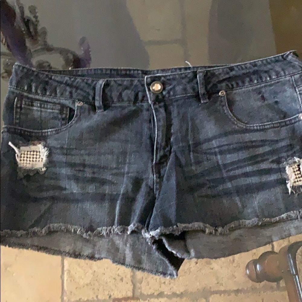 Jean shorts with rhinestones